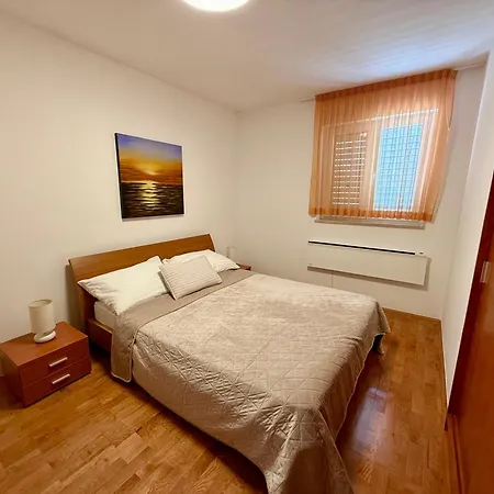 Val Apartment